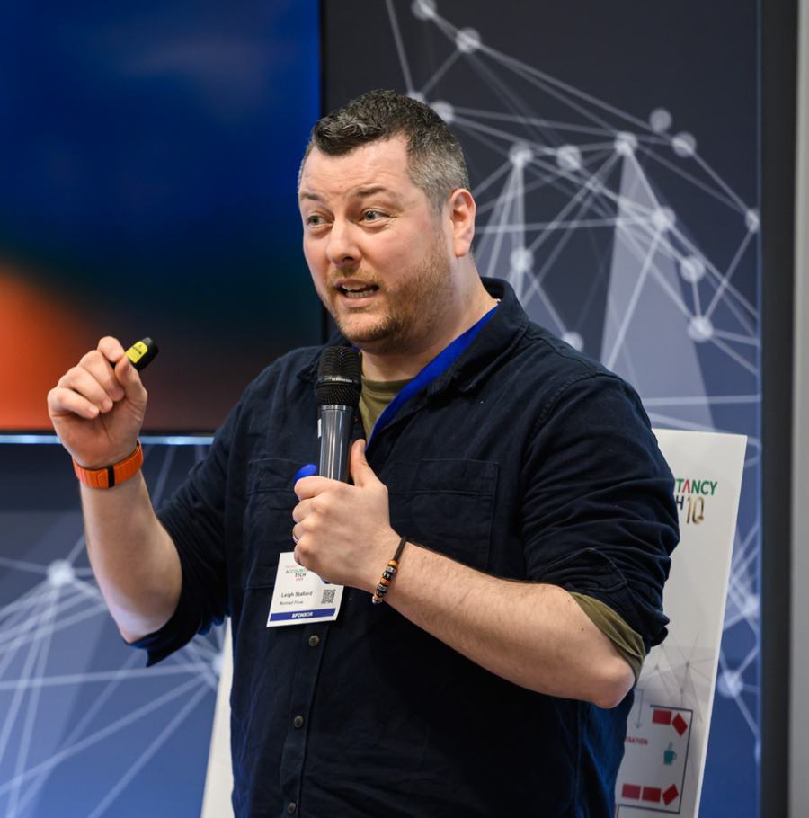 Leigh Stallard speaking at an accounting tech event